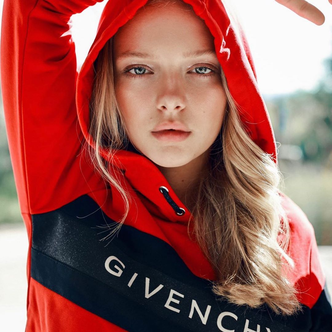 Givenchy Fashion - Aventura Mall