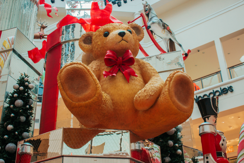 Santa at Aventura Mall The Kid On The Go