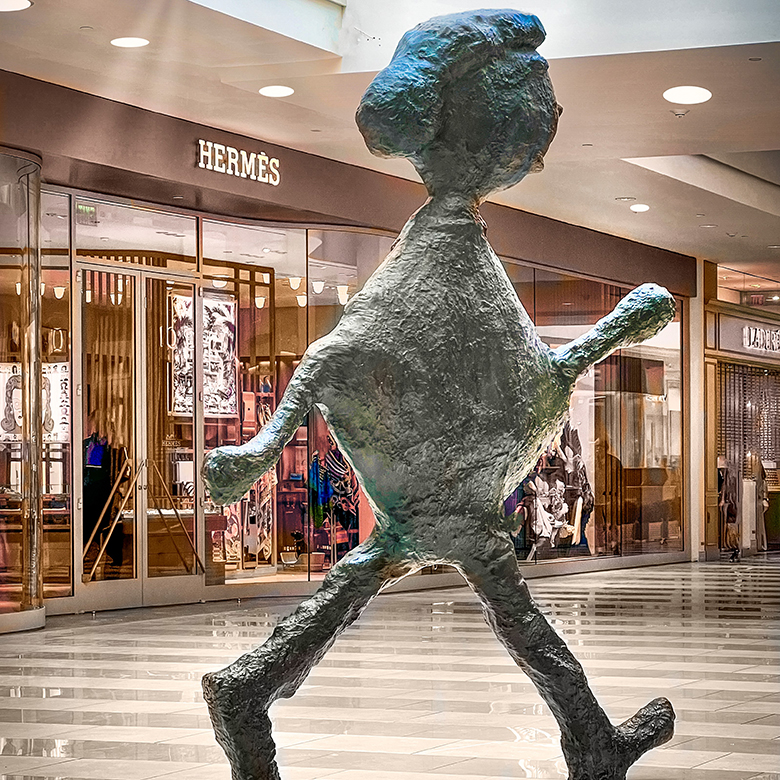 Walking Figure - Aventura Mall