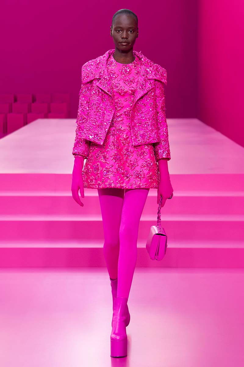 Valentino’s Pink PP Collection Debuts - Aventura Mall
