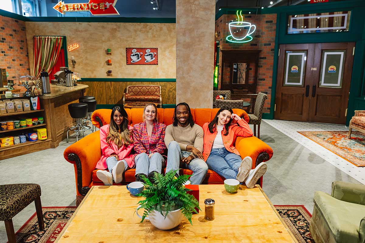 The FRIENDS™ Experience Comes to Aventura Mall