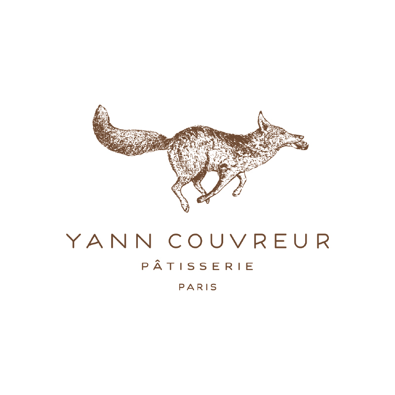 Yaan Couvreur dining at aventura mall