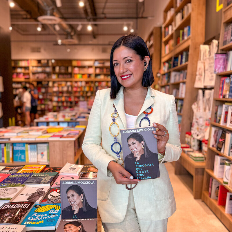 Quade Books at Aventura Mall