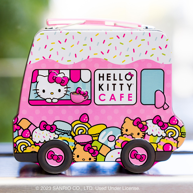 Hello Kitty Cafe Truck at Aventura Mall