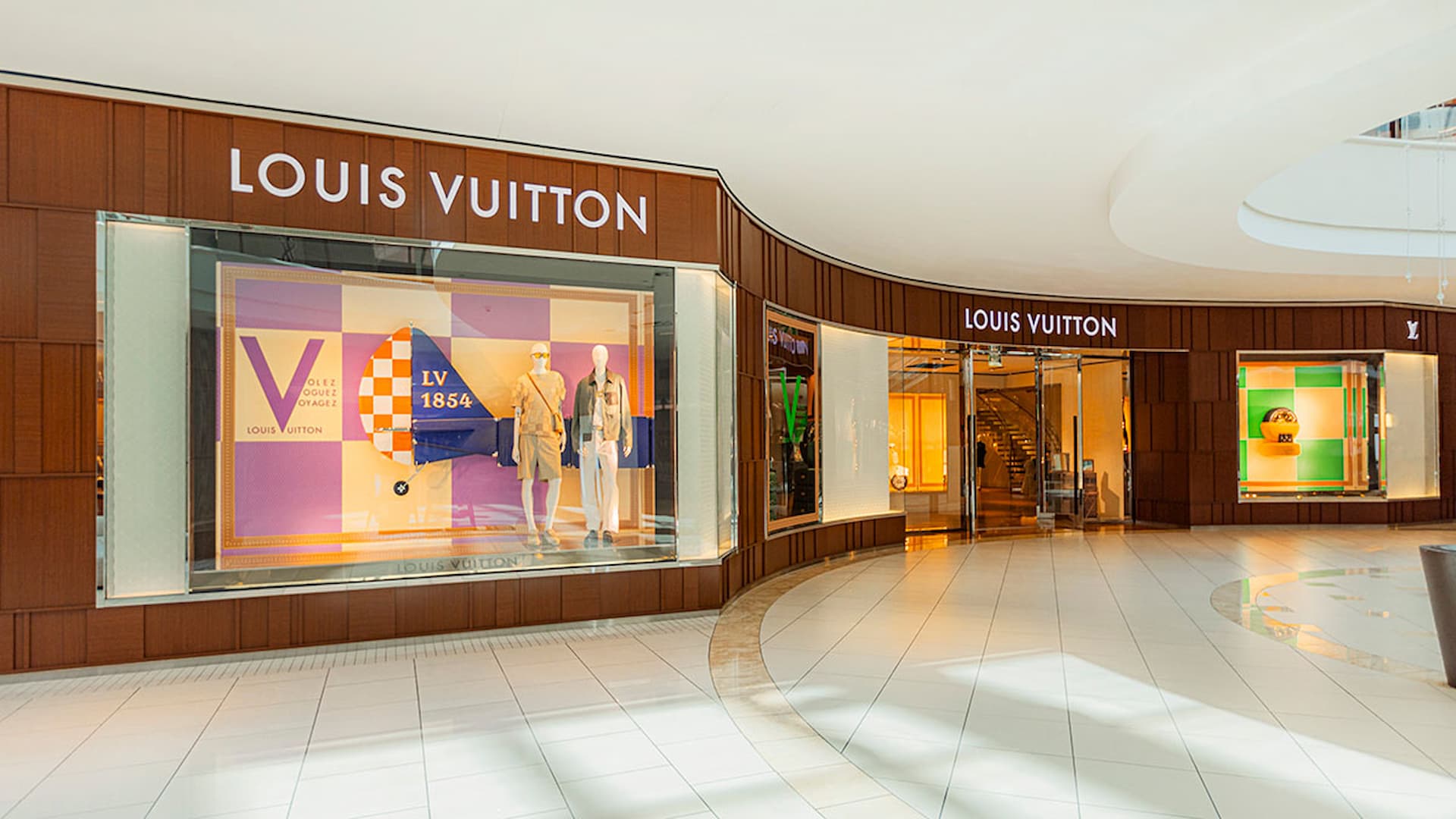 Louis Vuiton store
