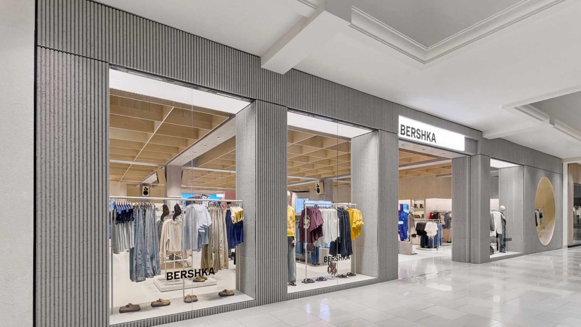 Bershka at aventura mall