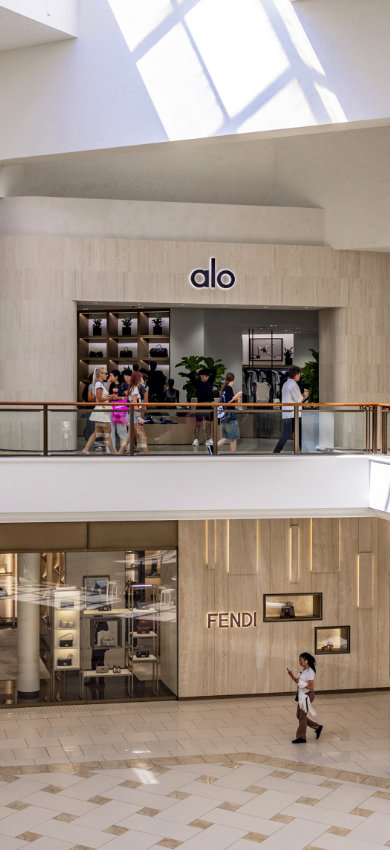 Alo aventura mall