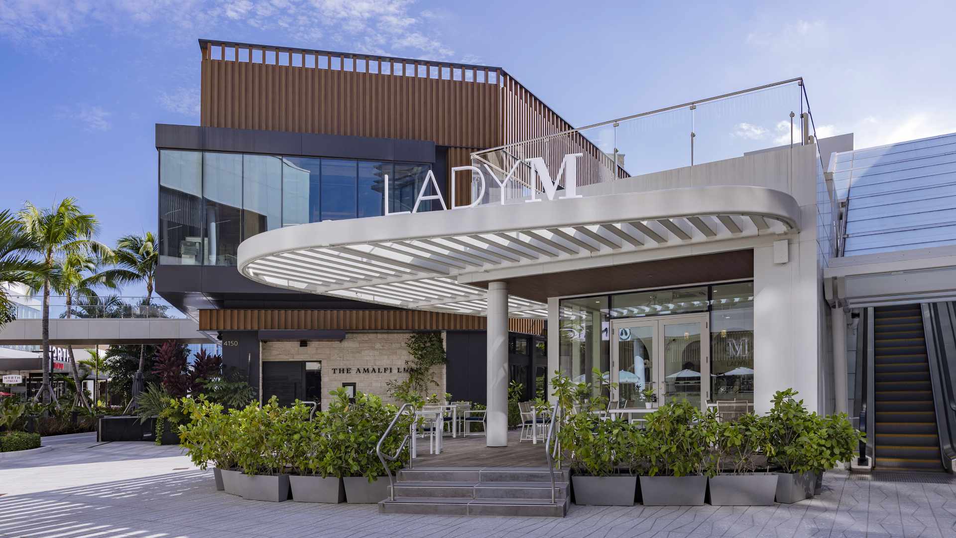 Lady M Aventura Mall