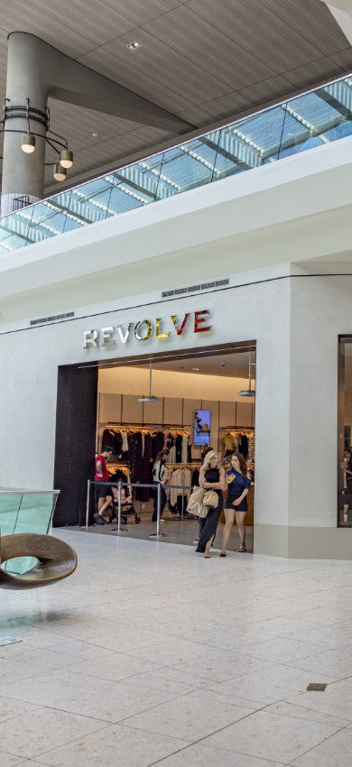 Revolve aventura mall